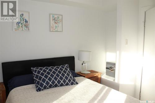 416 C Avenue S, Saskatoon, SK - Indoor Photo Showing Bedroom