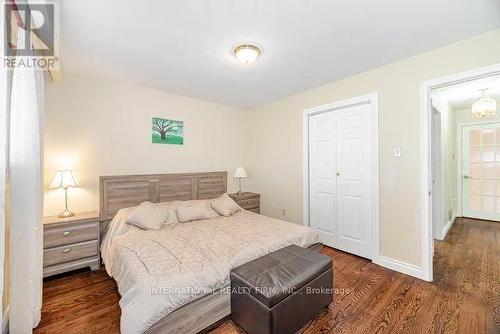 4103 Clevedon Drive, Mississauga, ON - Indoor Photo Showing Bedroom