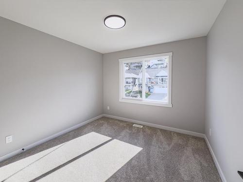 1571 Emerald Drive, Kamloops, BC - Indoor Photo Showing Other Room