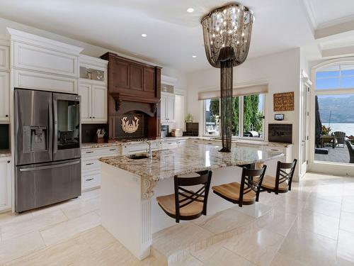 3681 Green Bay Landing, West Kelowna, BC - Indoor Photo Showing Kitchen