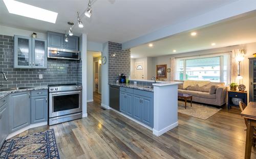 339 Pine Street, Chase, BC - Indoor Photo Showing Kitchen With Upgraded Kitchen