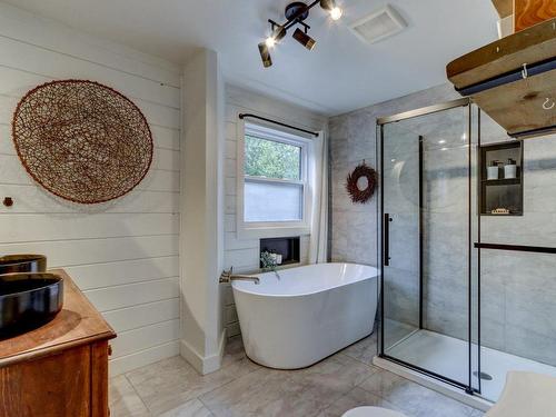 Salle de bains - 2534 Ch. Du Village, Saint-Adolphe-D'Howard, QC - Indoor Photo Showing Bathroom