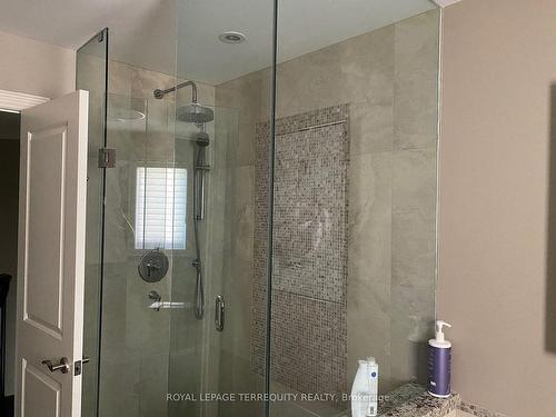 122 Beverley Glen Blvd, Vaughan, ON - Indoor Photo Showing Bathroom