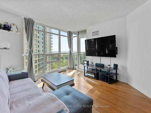 1512-231 Fort York Blvd, Toronto, ON - Indoor Photo Showing Living Room