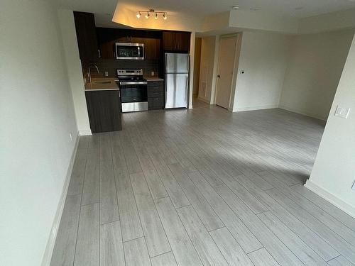 103-8010 Derry Rd, Milton, ON - Indoor Photo Showing Kitchen