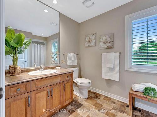 571 Haldimand Road 17 Rd, Haldimand, ON - Indoor Photo Showing Bathroom