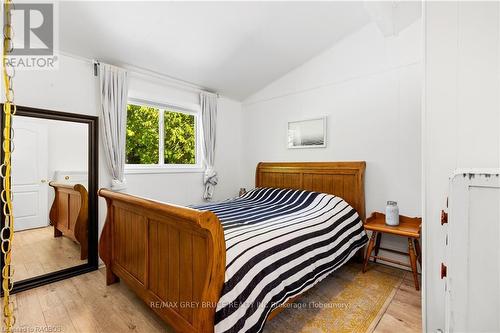 529 Lindsay Road 30, Northern Bruce Peninsula, ON - Indoor Photo Showing Bedroom