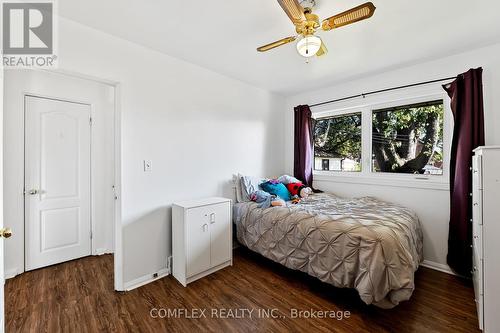 1361 Cedar Street, Oshawa, ON - Indoor Photo Showing Bedroom