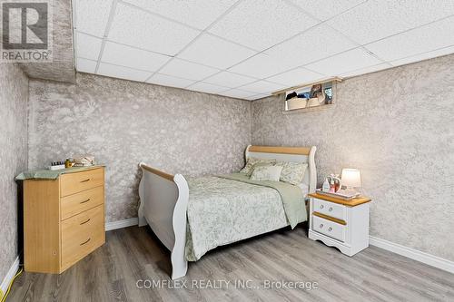 1361 Cedar Street, Oshawa, ON - Indoor Photo Showing Bedroom