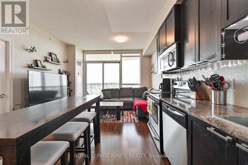 1606 - 1328 Birchmount Road, Toronto, ON - Indoor Photo Showing Kitchen