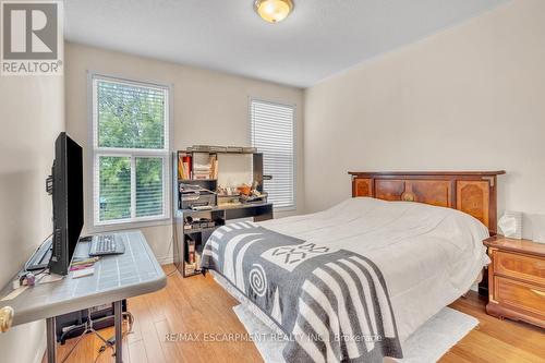 260 Bay Street N, Hamilton, ON - Indoor Photo Showing Bedroom