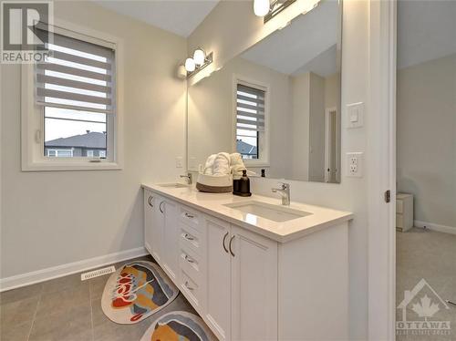 752 Shoal Street, Ottawa, ON - Indoor Photo Showing Bathroom