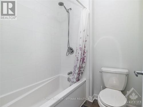 752 Shoal Street, Ottawa, ON - Indoor Photo Showing Bathroom