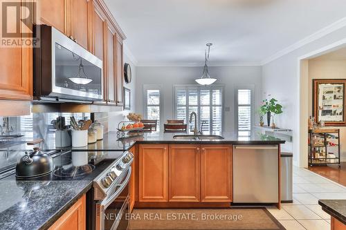 2385 Sequoia Way, Oakville, ON - Indoor Photo Showing Kitchen With Double Sink