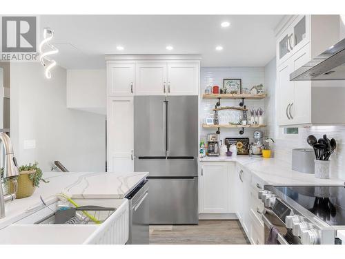 180 Kriese Road, Kelowna, BC - Indoor Photo Showing Kitchen