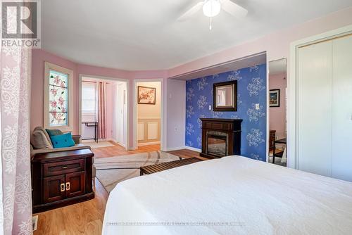 597 Vanderburgh Drive, Burlington, ON - Indoor Photo Showing Bedroom