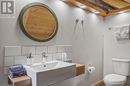 462 Ottoson Road, Golden, BC - Indoor Photo Showing Bathroom