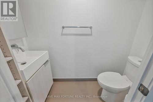 611 - 370 Martha Street, Burlington, ON - Indoor Photo Showing Bathroom