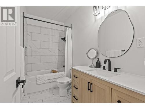 525 Killarney Road, Kelowna, BC - Indoor Photo Showing Bathroom