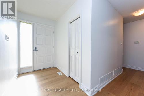 41 Sherwood Crescent, Brampton, ON - Indoor Photo Showing Other Room