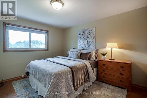 165 Hoover Crescent, Hamilton, ON - Indoor Photo Showing Bedroom