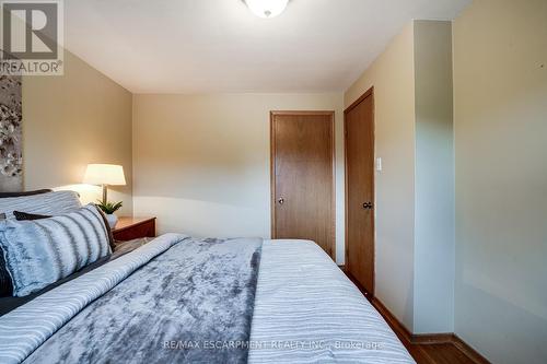 165 Hoover Crescent, Hamilton, ON - Indoor Photo Showing Bedroom