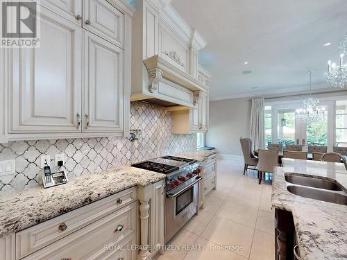 146 Degrey Drive, Brampton, ON - Indoor Photo Showing Kitchen With Double Sink With Upgraded Kitchen