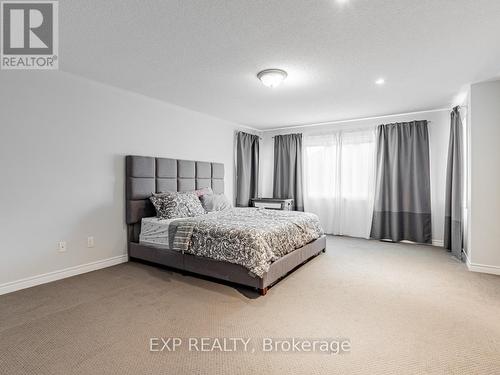 118 Lorne Thomas Place, New Tecumseth, ON - Indoor Photo Showing Bedroom