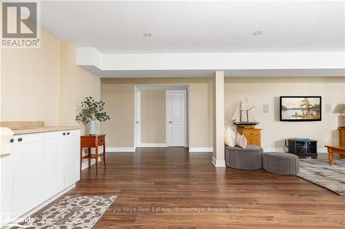 5 Prescott Crescent, Bracebridge (Monck (Bracebridge)), ON - Indoor Photo Showing Other Room