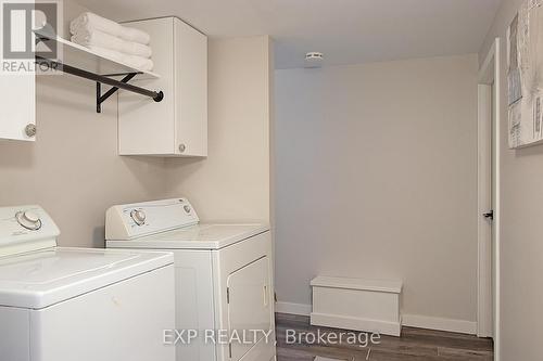 682 Ross Street, London, ON - Indoor Photo Showing Laundry Room