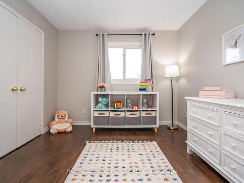 270 Lisa Marie Dr, Orangeville, ON - Indoor Photo Showing Bedroom