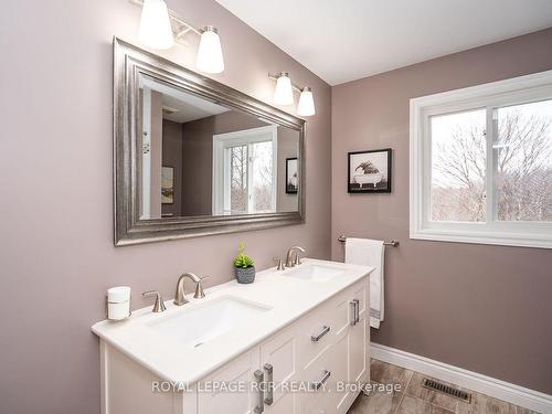 270 Lisa Marie Dr, Orangeville, ON - Indoor Photo Showing Bathroom