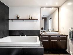 Ensuite bathroom - 