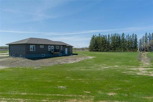 3 Keats Cr, Petersfield, MB 