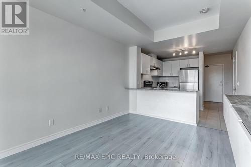 213 - 2522 Keele Street, Toronto, ON - Indoor Photo Showing Kitchen