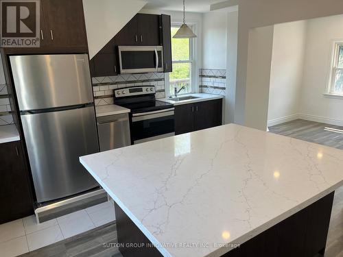 1 - 801 Upper Wellington Street, Hamilton, ON - Indoor Photo Showing Kitchen