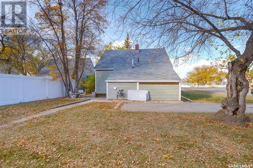 505 Coteau Street W, Moose Jaw, SK - Outdoor