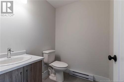 128 Elsliger Street, Dieppe, NB - Indoor Photo Showing Bathroom