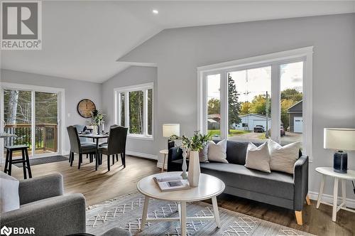 644 Skyline Road, Ennismore Township, ON - Indoor Photo Showing Living Room