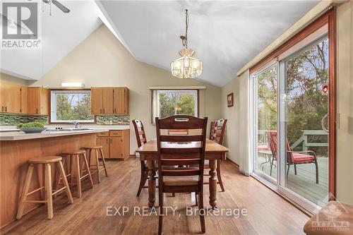 4817 Kinburn Side Road, Mississippi Mills, ON - Indoor Photo Showing Dining Room