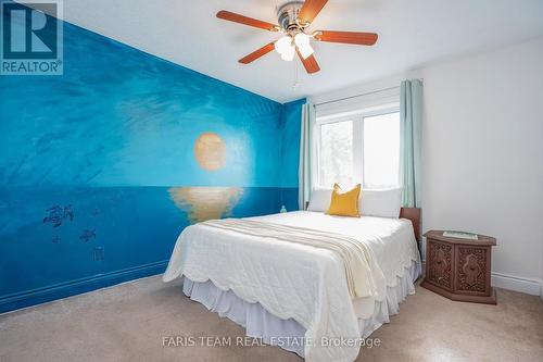 1075 Line 3 N, Oro-Medonte, ON - Indoor Photo Showing Bedroom