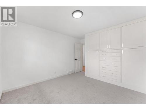 581 Leathead Road, Kelowna, BC - Indoor Photo Showing Other Room