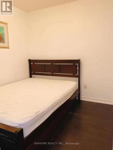 1221 - 386 Yonge Street, Toronto, ON - Indoor Photo Showing Bedroom