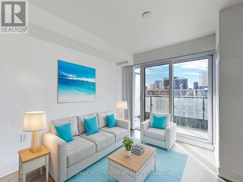 1321 - 585 Bloor Street E, Toronto, ON - Indoor Photo Showing Living Room