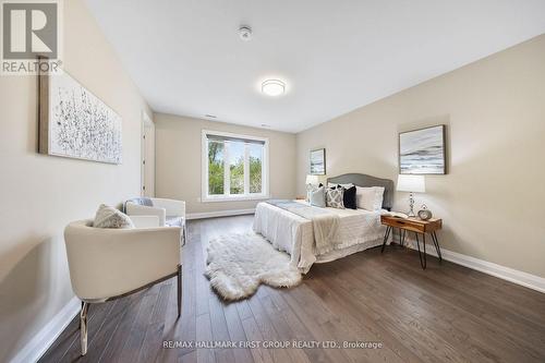 732 Hillview Crescent, Pickering, ON - Indoor Photo Showing Bedroom