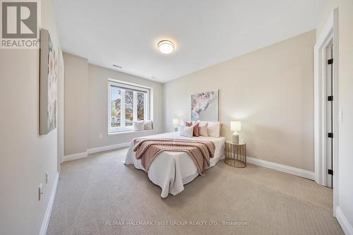 732 Hillview Crescent, Pickering, ON - Indoor Photo Showing Bedroom