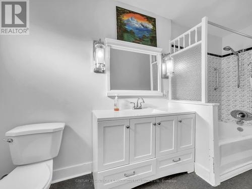 138 Wright Avenue, Belleville, ON - Indoor Photo Showing Bathroom