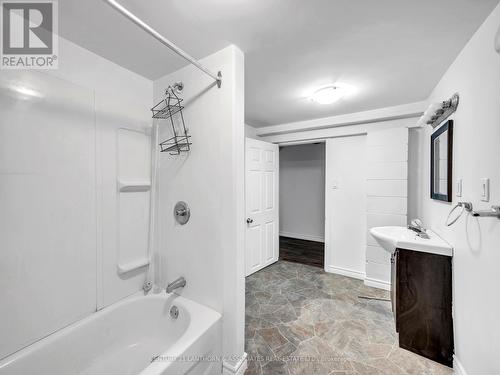 138 Wright Avenue, Belleville, ON - Indoor Photo Showing Bathroom