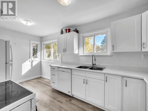 138 Wright Avenue, Belleville, ON - Indoor Photo Showing Kitchen With Double Sink