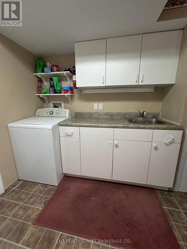 7 Lang Court, Kawartha Lakes (Lindsay), ON - Indoor Photo Showing Laundry Room